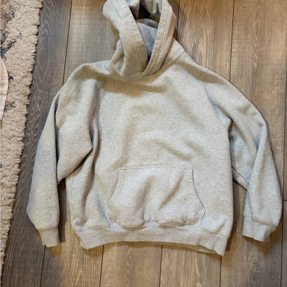 Aritzia Cozy Gray Sweatfleece Hoodie